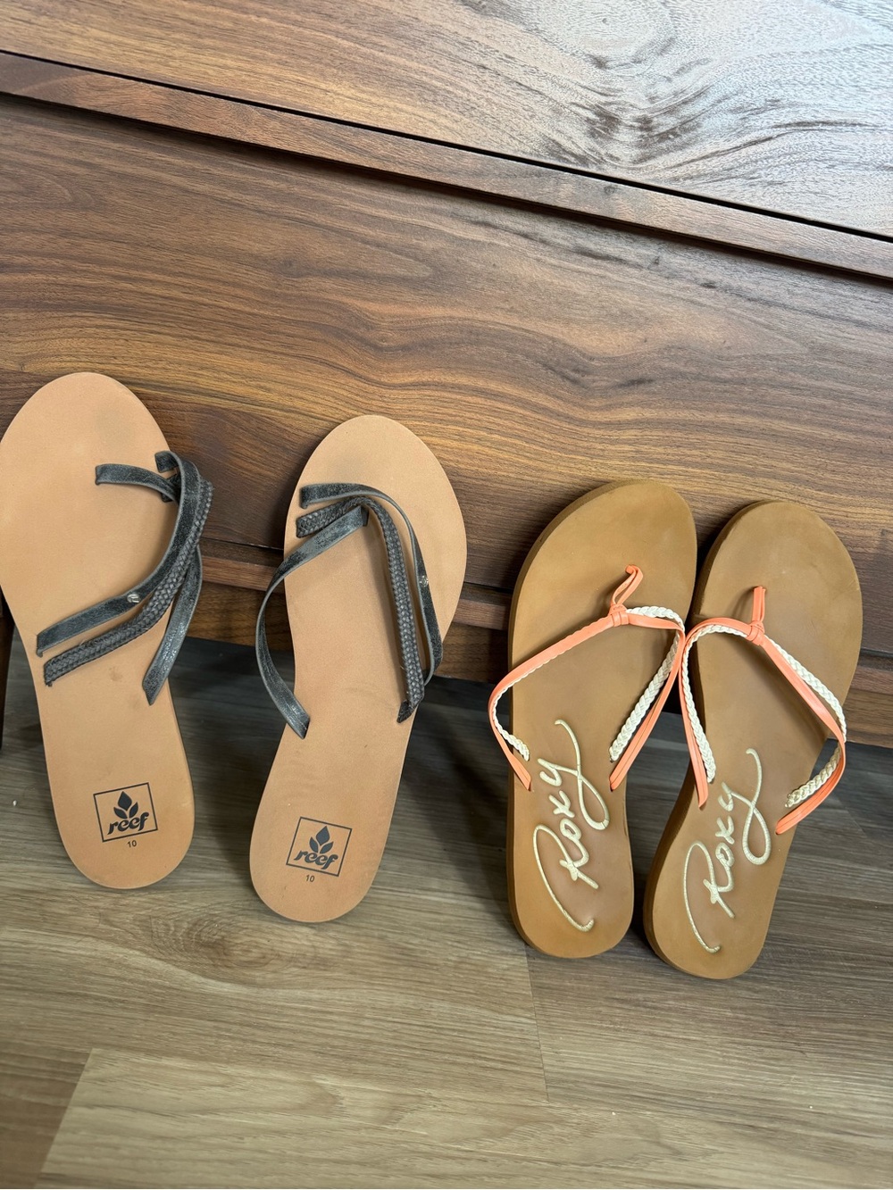 Reef & Roxy Women's flip flops